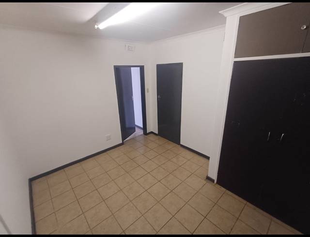 45M² RETAIL TO LET IN BAILLIE PARK